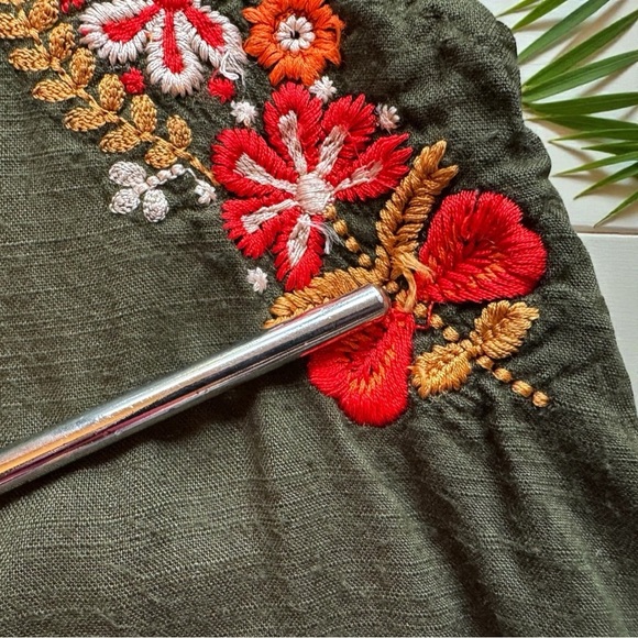 SAACHI Olive Green Embroidered Tunic Top – 2XL – Boho Floral, Pockets - Picture 10 of 13